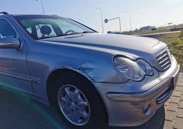 Mercedes-Benz Klasa C cena 5500 przebieg: 400000, rok produkcji 2004 z Borne Sulinowo małe 154